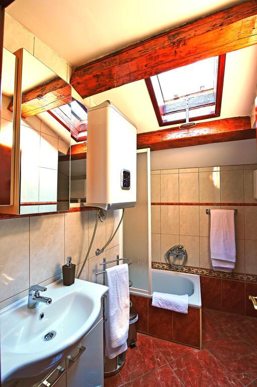 Antique Apartment Arsenale Rovinj Exterior foto